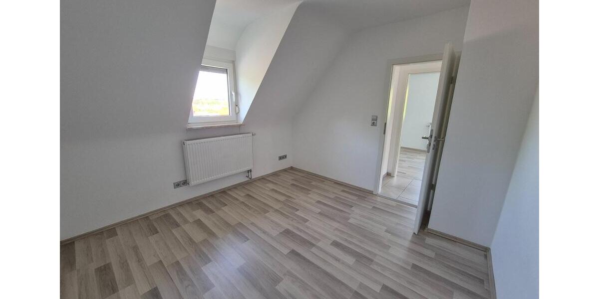 Doppelhaushälfte Bretten - 5 Zimmer, 90 m&sup2;, 445.000&euro; | Angebot:25063292
