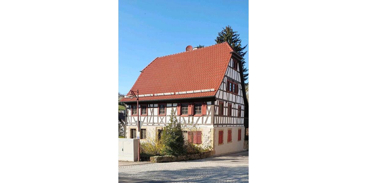 Einfamilienhaus Knittlingen - 9 Zimmer, 216 m&sup2;, 505.000&euro; | Angebot:25281408