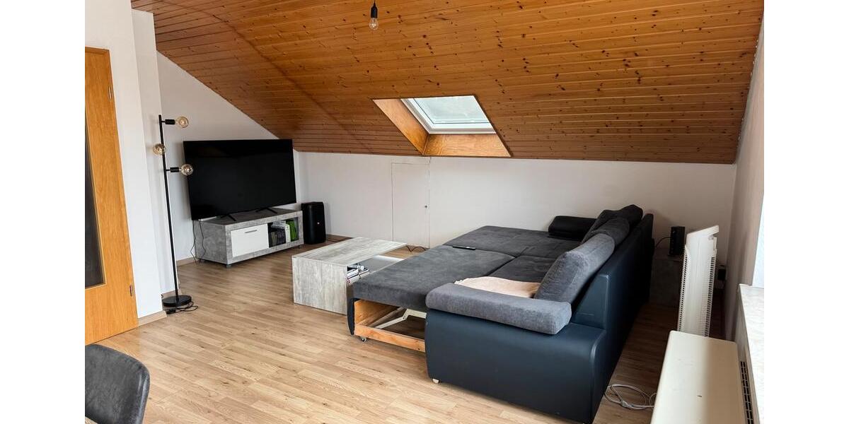 Dachgeschoßwohnung Kirchardt - 3 Zimmer, 75 m&sup2;, 640&euro; | Angebot:25892371