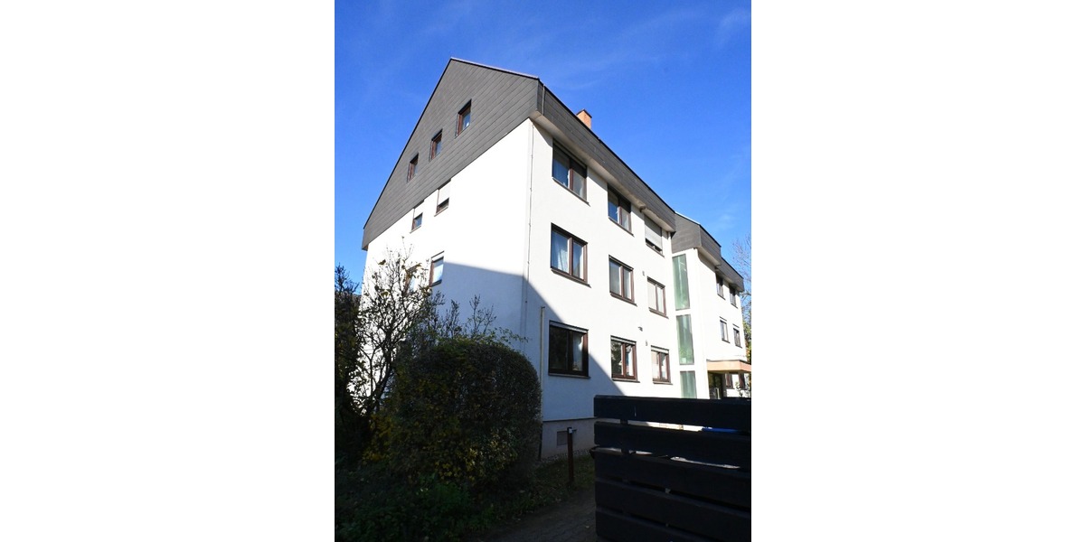 Einziehen, gestalten, wohlfühlen – Ihr Zuhause mit Schlossblick - Dachgeschoßwohnung Vaihingen | Angebot:24862389