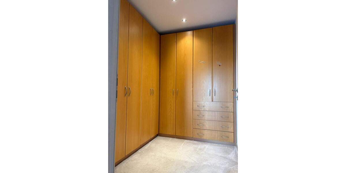 Etagenwohnung Sinsheim - 4 Zimmer, 120 m&sup2;, 1.250&euro; | Angebot:25778052