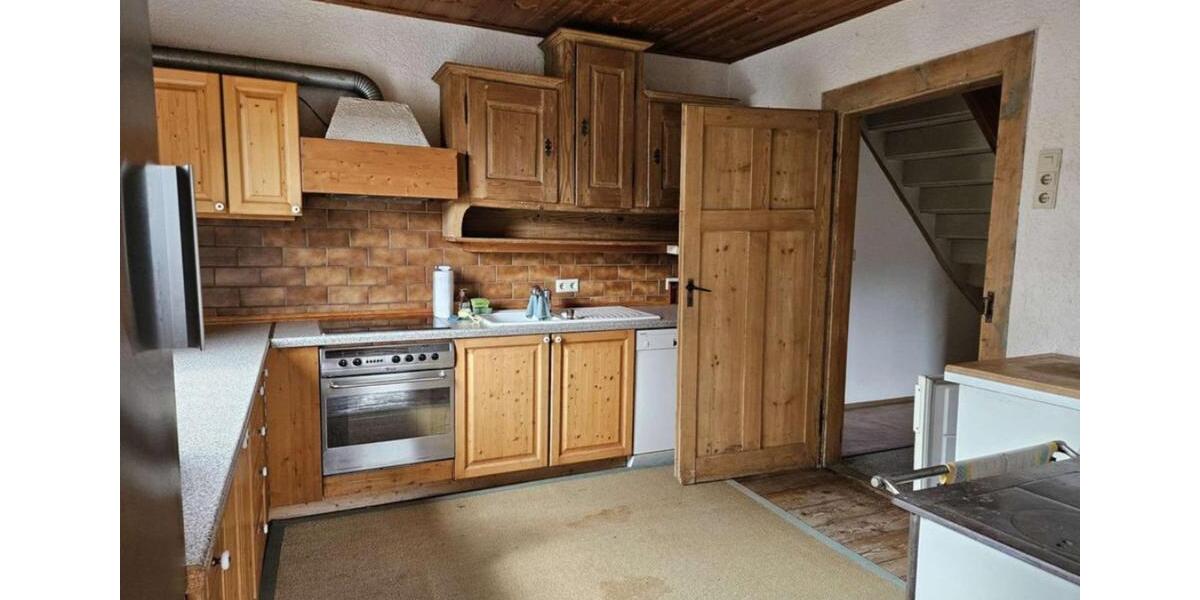 Einfamilienhaus Wiesloch - 7 Zimmer, 150 m&sup2;, 290.000&euro; | Angebot:25803476