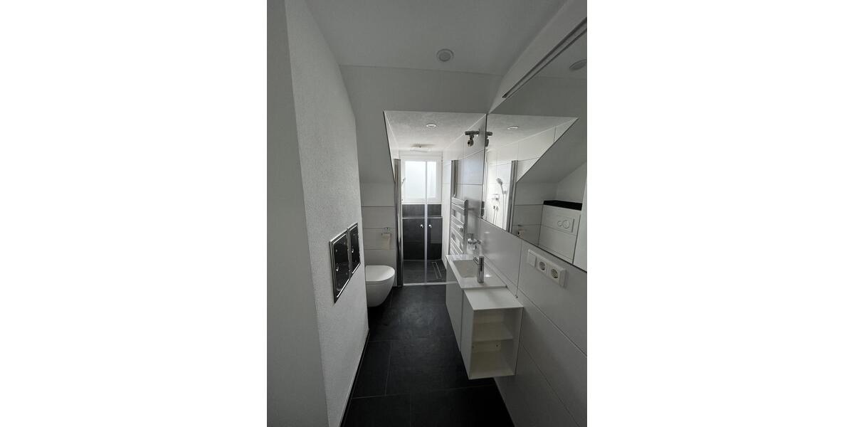 Dachgeschoßwohnung Heilbronn Kernstadt - 1 Zimmer, 12 m&sup2;, 468&euro; | Angebot:25238911