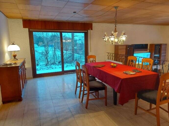 Mehrfamilienhaus, Wohnhaus Leingarten Großgartach - 8 Zimmer, 250 m&sup2;, 3.000&euro; | Angebot:25780397