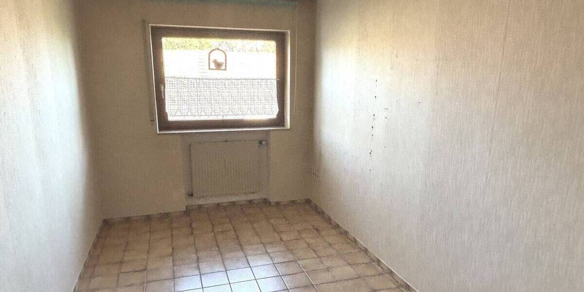 Etagenwohnung Besigheim - 4 Zimmer, 91 m&sup2;, 298.000&euro; | Angebot:25671952