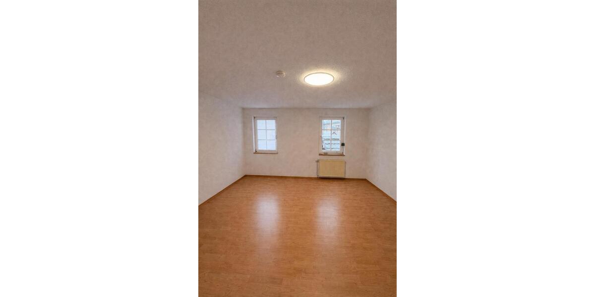 Etagenwohnung Gundelsheim - 3 Zimmer, 102 m&sup2;, 1.330&euro; | Angebot:25143885