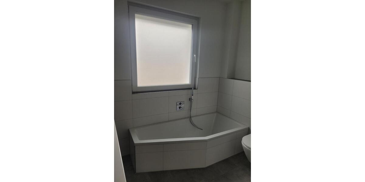 Erdgeschoßwohnung Bad Friedrichshall - 4.5 Zimmer, 90 m&sup2;, 1.600&euro; | Angebot:25571688