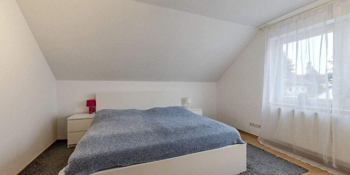 Einfamilienhaus Abstatt - 7 Zimmer, 165 m&sup2;, 690.000&euro; | Angebot:25704230
