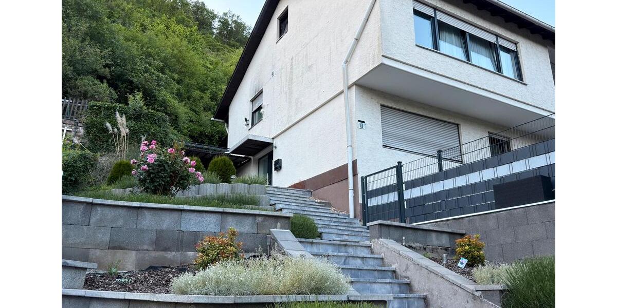 Einfamilienhaus Mosbach - 6 Zimmer, 177 m&sup2;, 550.000&euro; | Angebot:26777200