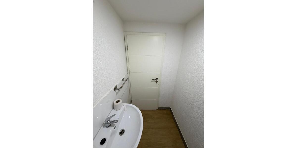 Erdgeschoßwohnung Kirchheim am Neckar - 3 Zimmer, 65 m&sup2;, 880&euro; | Angebot:25300835