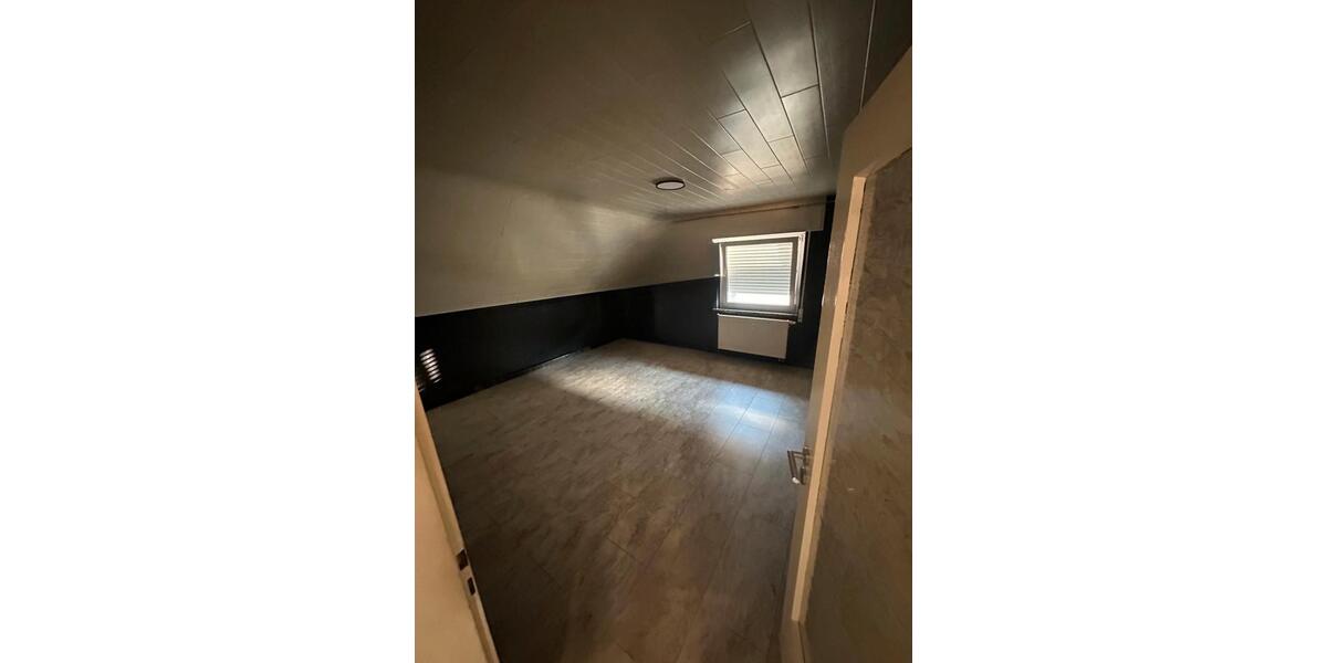 Etagenwohnung Bretten - 2 Zimmer, 70 m&sup2;, 1.150&euro; | Angebot:25554048