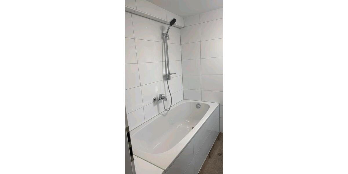 Maisonettenwohnung Neckarsulm - 5.5 Zimmer, 170 m&sup2;, 1.800&euro; | Angebot:25056474