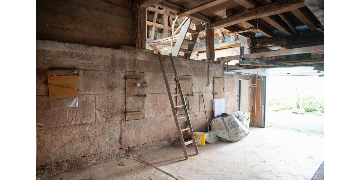 Einfamilienhaus Neckarzimmern - 8 Zimmer, 220 m&sup2;, 359.000&euro; | Angebot:25992442