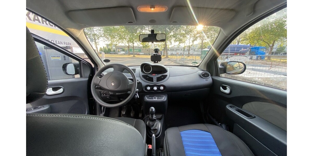 Renault Twingo 143.000 km 2.300 &euro; Heilbronn 74072