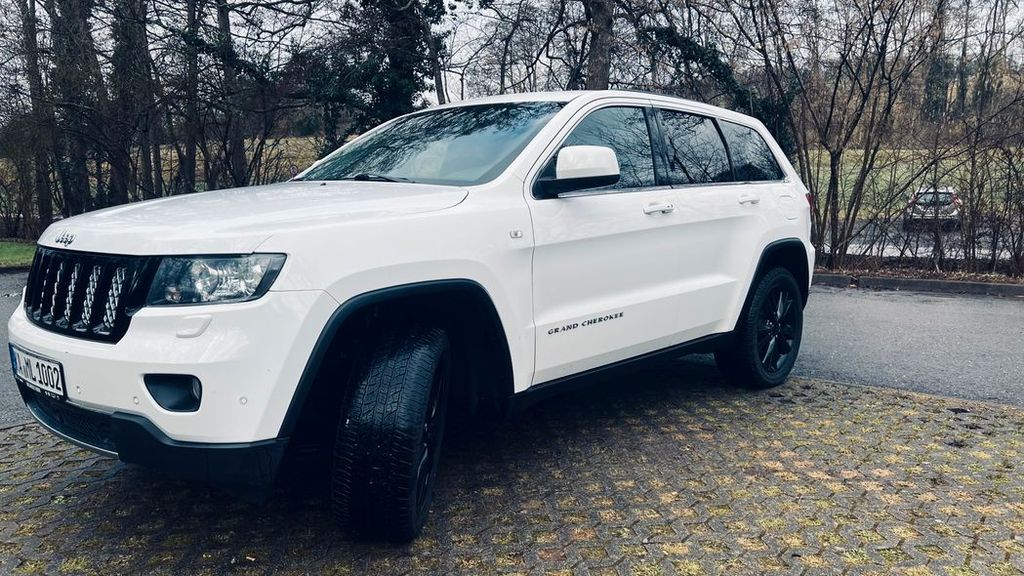 Jeep Grand Cherokee 151.000 km 10.900 &euro; Östringen 76684