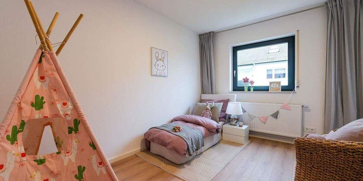 Reihenmittelhaus Bad Friedrichshall Hagenbach - 6 Zimmer, 161 m&sup2;, 549.000&euro; | Angebot:25839415