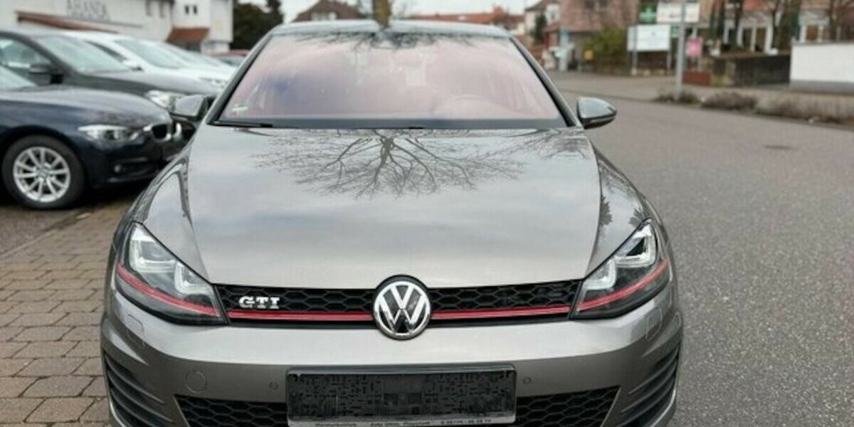 VW Golf VII Lim. GTI BMT Kamera ABT 300 PS 198.000 km 12.990 &euro; Neckarsulm 74172