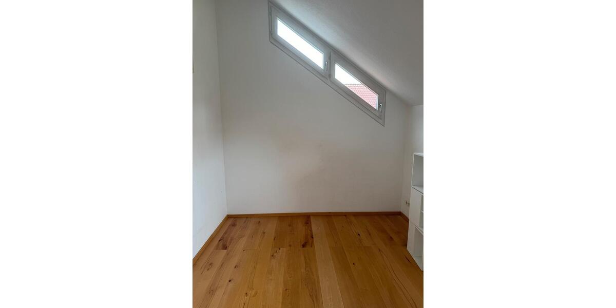 Einfamilienhaus Massenbachhausen - 4.5 Zimmer, 150 m&sup2;, 1.600&euro; | Angebot:25831365