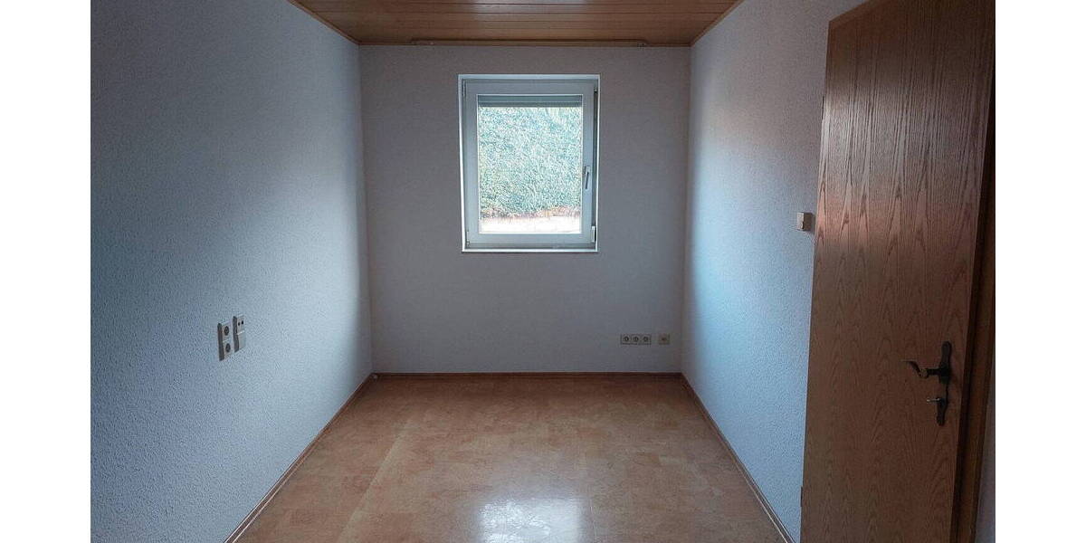 Etagenwohnung Neckarsulm-Amorbach Neckarsulm - 4 Zimmer, 90 m&sup2;, 1.200&euro; | Angebot:26777514