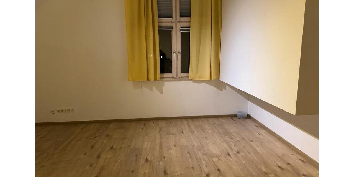 Einfamilienhaus Massenbachhausen - 4.5 Zimmer, 150 m&sup2;, 1.600&euro; | Angebot:25831365