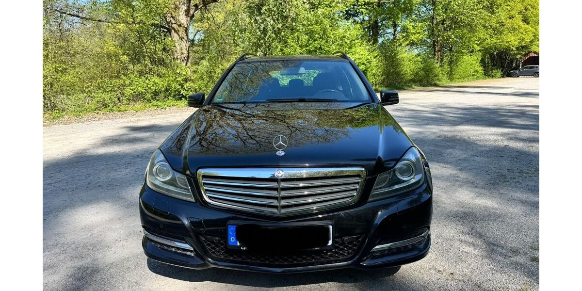 Mercedes-Benz C 220 230.500 km 7.555 &euro; Eberdingen 71735