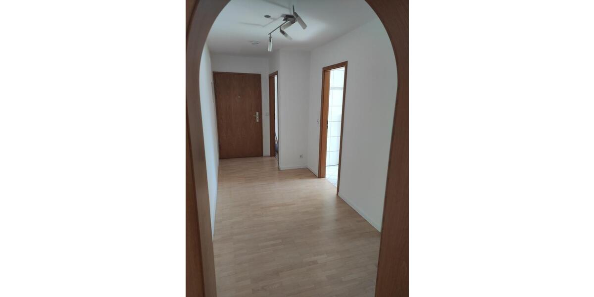 Etagenwohnung Oedheim - 2 Zimmer, 79 m&sup2;, 940&euro; | Angebot:25126315