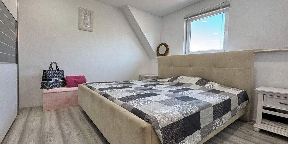 Doppelhaushälfte Bretten - 4 Zimmer, 88 m&sup2;, 388.000&euro; | Angebot:25738384