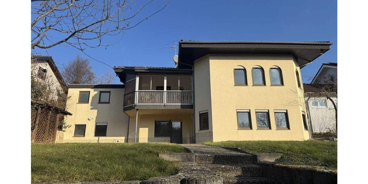 Einfamilienhaus Bretten - 7 Zimmer, 151 m&sup2;, 695.000&euro; | Angebot:25682176