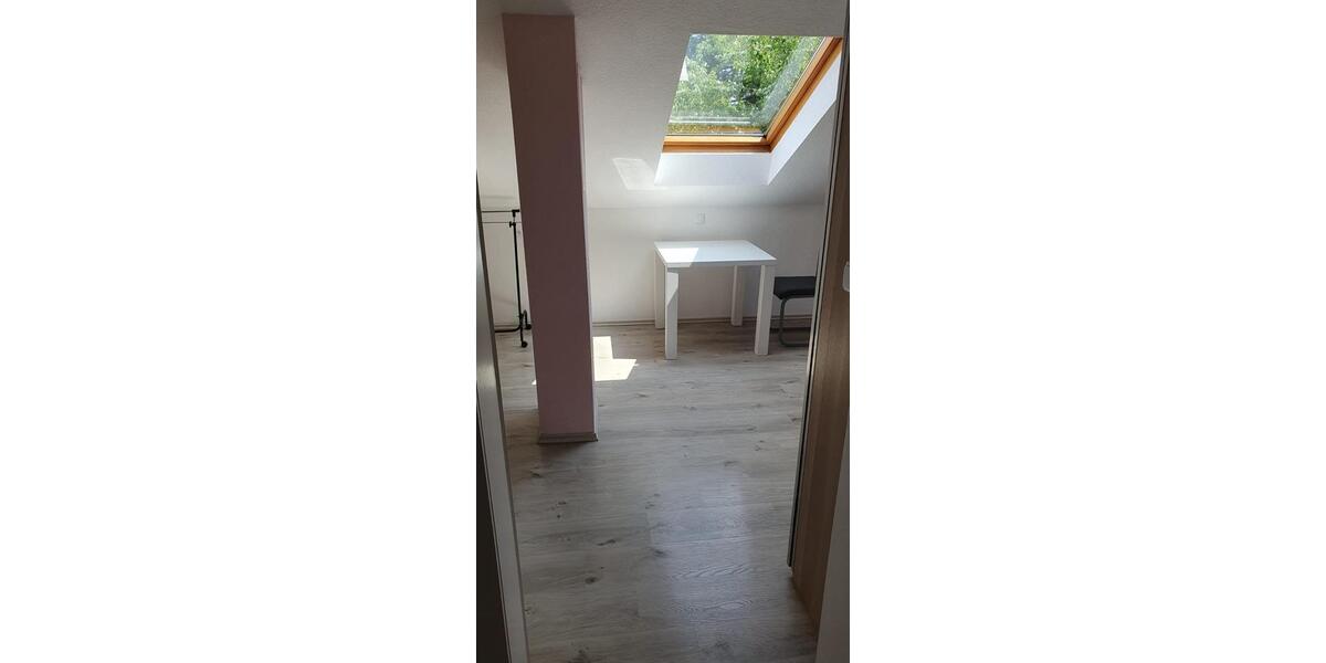 Dachgeschoßwohnung Oberderdingen - 3 Zimmer, 63 m&sup2;, 176.000&euro; | Angebot:24561147