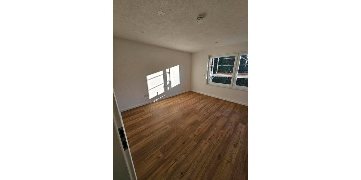 Etagenwohnung Neckarbischofsheim - 3 Zimmer, 75 m&sup2;, 750&euro; | Angebot:25483454