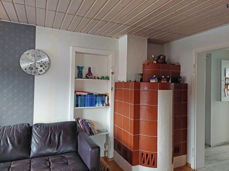 Einfamilienhaus Mühlacker - 8 Zimmer, 159 m&sup2;, 379.000&euro; | Angebot:25992437