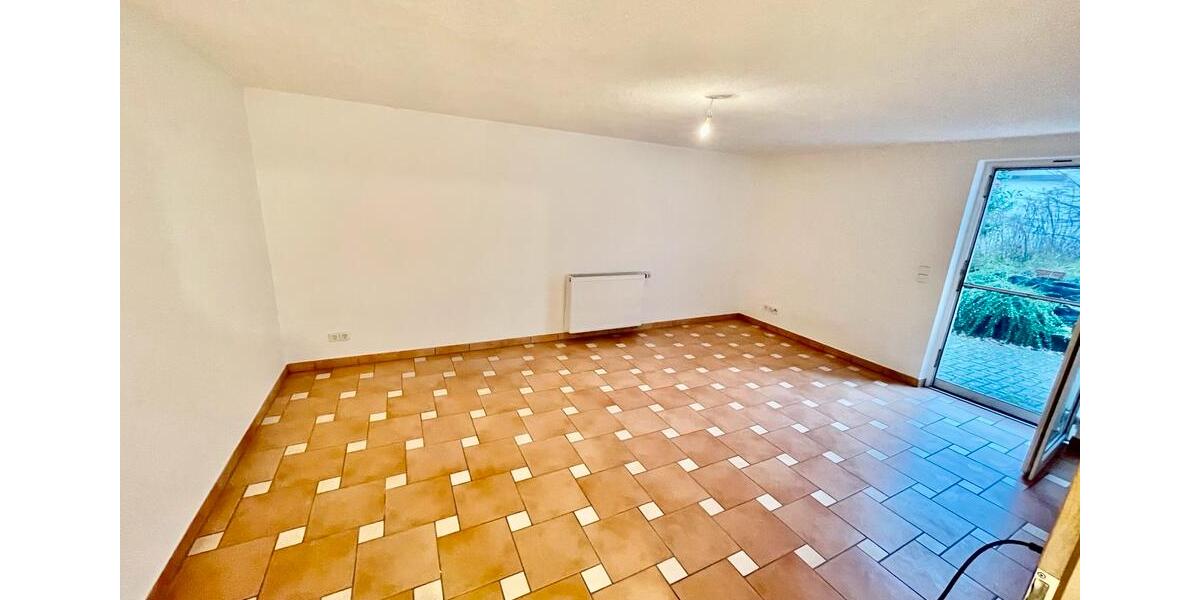 Etagenwohnung Kirchardt - 5 Zimmer, 90 m&sup2;, 900&euro; | Angebot:25378346