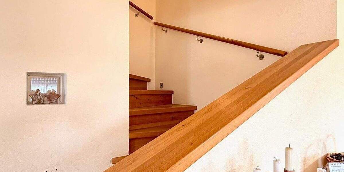 Einfamilienhaus Bad Rappenau Obergimpern - 7 Zimmer, 190 m&sup2;, 820.000&euro; | Angebot:25749952