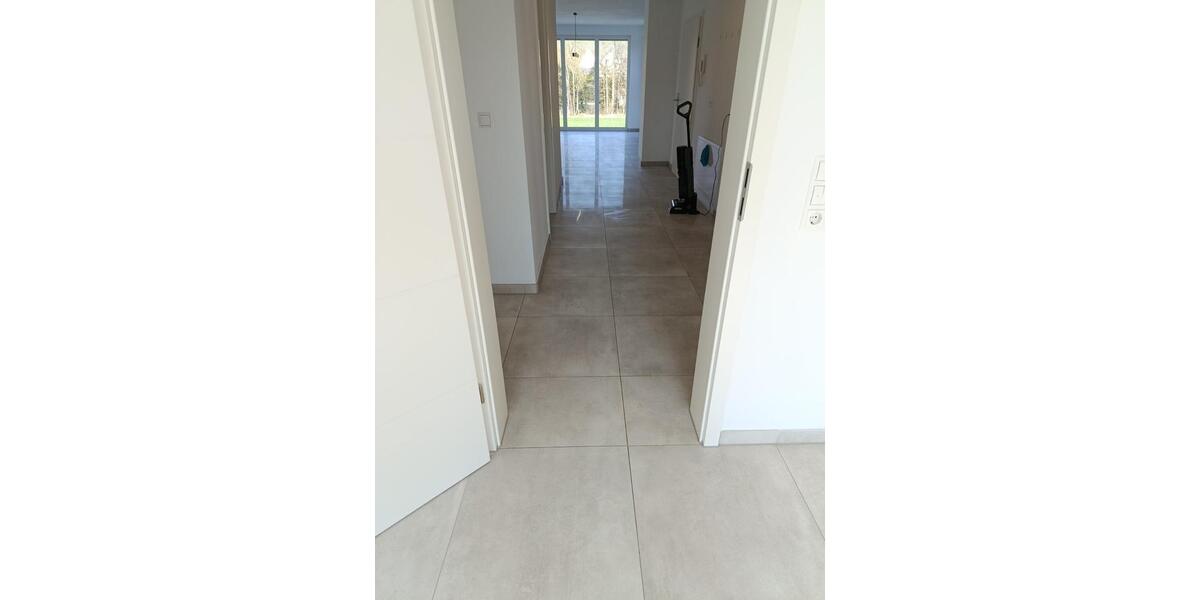 Etagenwohnung Pfaffenhofen - 4.5 Zimmer, 139 m&sup2;, 1.390&euro; | Angebot:24707444