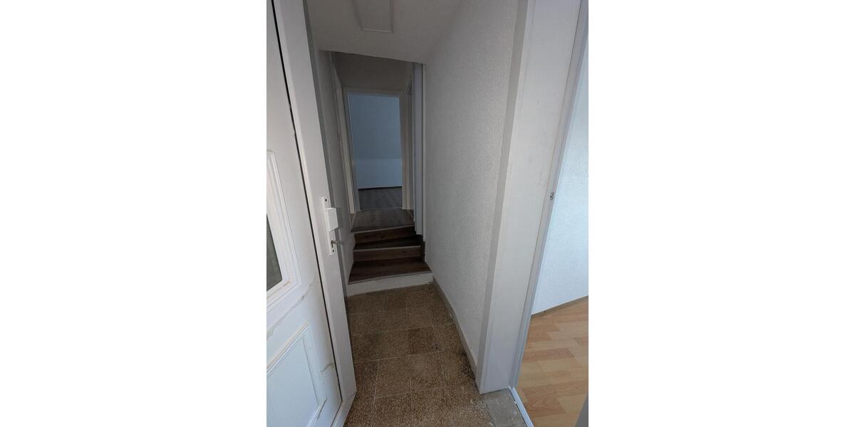 Dachgeschoßwohnung Schwaigern - 3 Zimmer, 90 m&sup2;, 750&euro; | Angebot:25510466