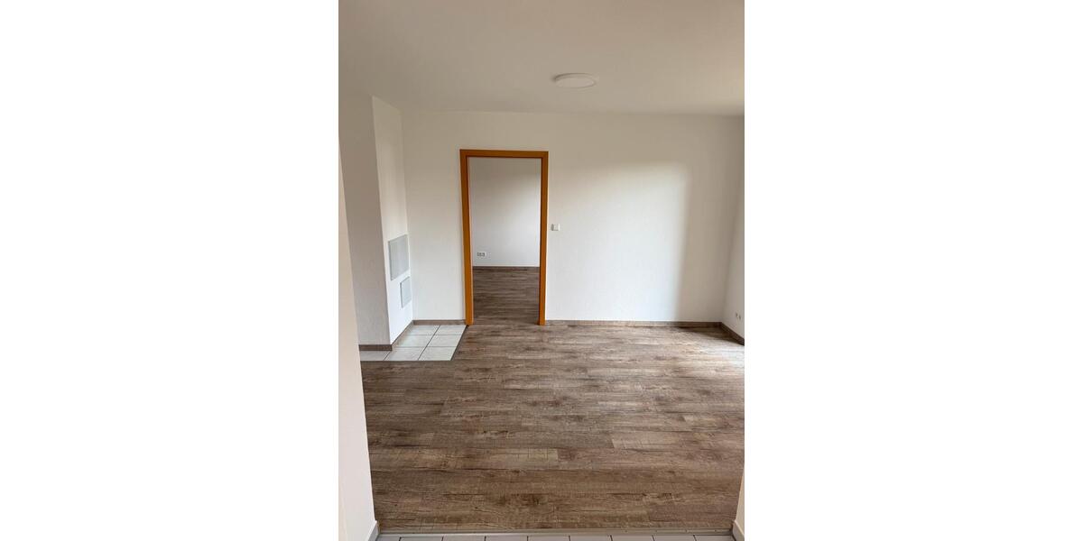 Etagenwohnung Sulzfeld - 2 Zimmer, 50 m&sup2;, 480&euro; | Angebot:25839381