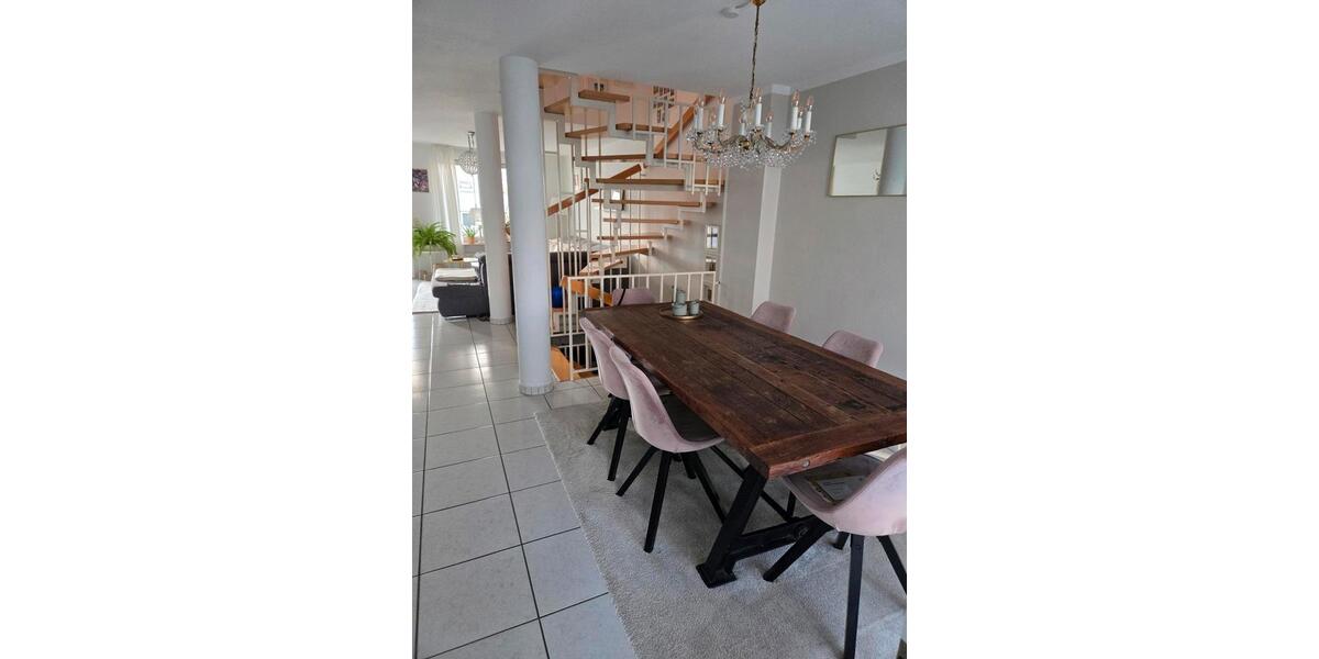 Reihenhaus Neckarsulm - 5.5 Zimmer, 155 m&sup2;, 559.000&euro; | Angebot:25381756