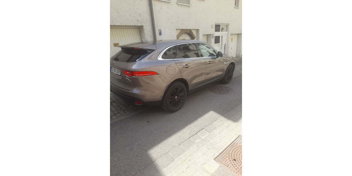 Jaguar F-Pace 146.000 km 14.900 &euro; Besigheim 74354