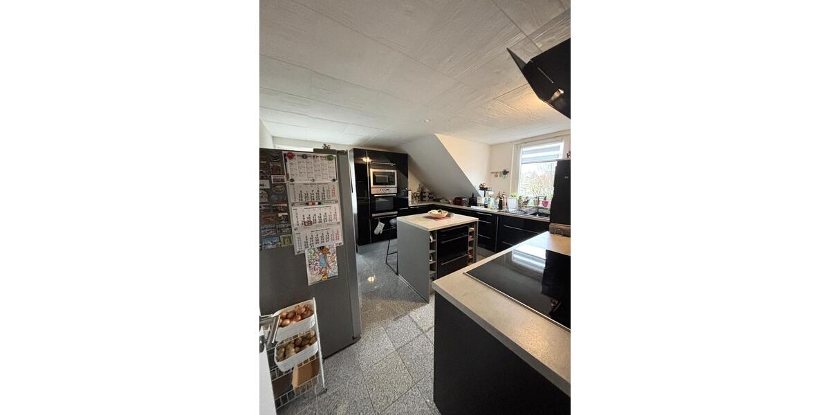 Dachgeschoßwohnung Heilbronn Kernstadt - 3 Zimmer, 80 m&sup2;, 1.100&euro; | Angebot:25268981