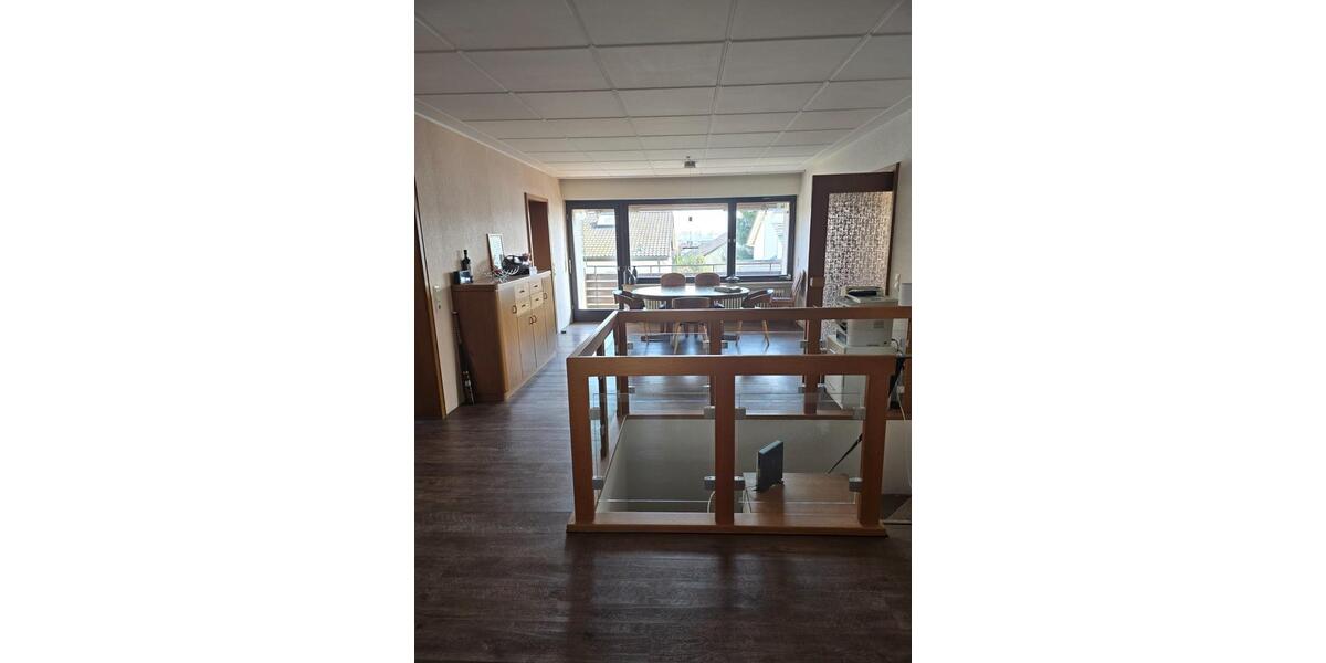 Einfamilienhaus Untereisesheim - 10 Zimmer, 180 m&sup2;, 559.000&euro; | Angebot:25843658