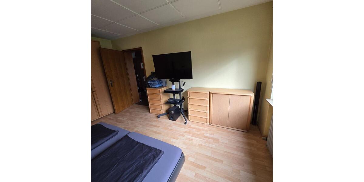 Einfamilienhaus Untereisesheim - 10 Zimmer, 180 m&sup2;, 559.000&euro; | Angebot:25843658