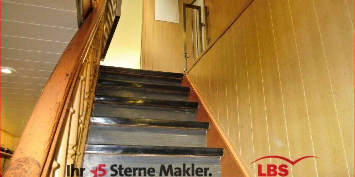 Einfamilienhaus Niefern-Öschelbronn Niefern - 8 Zimmer, 193 m&sup2;, 439.000&euro; | Angebot:25665818