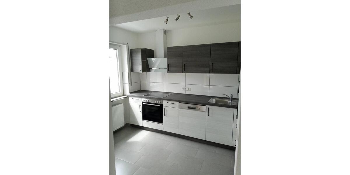 Einfamilienhaus Sankt Leon-Rot Rot - 7 Zimmer, 190 m&sup2;, 2.350&euro; | Angebot:25374579