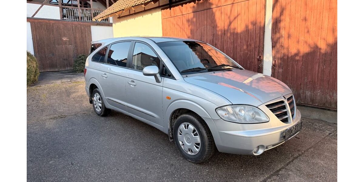 SsangYong Rodius 124.780 km 4.499 &euro; Siegelsbach 74936