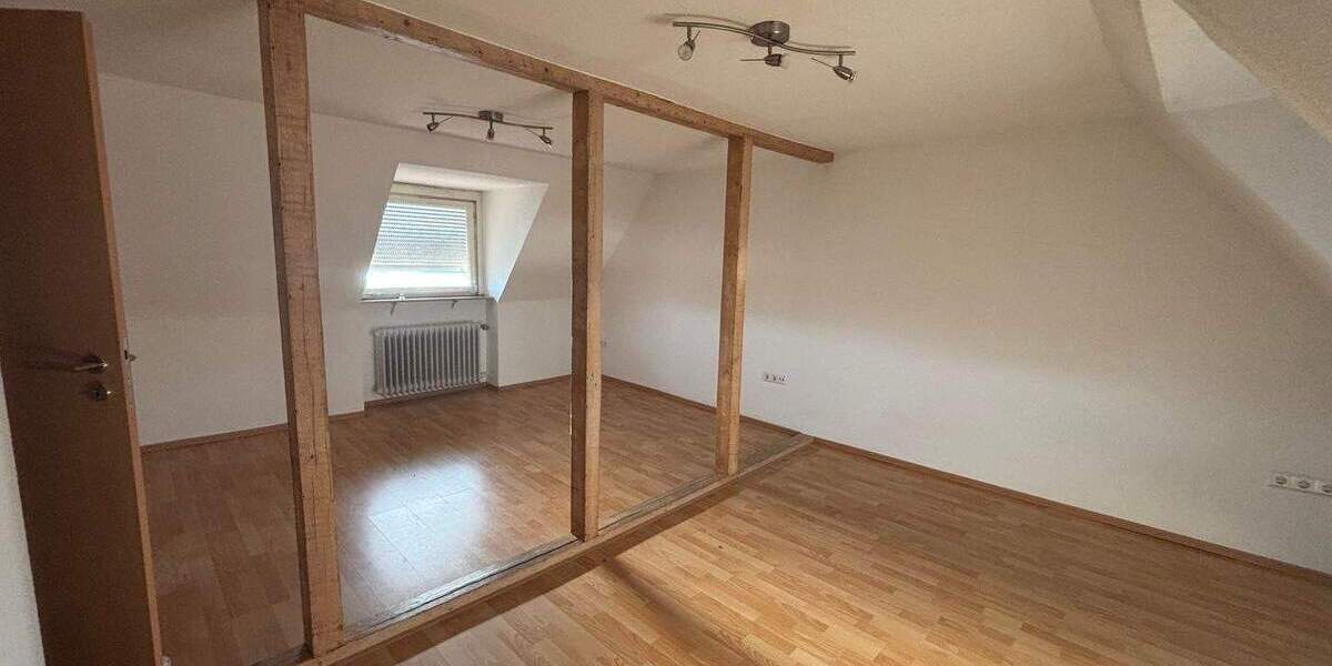 Doppelhaushälfte Neckarsulm - 8 Zimmer, 170 m&sup2;, 370.000&euro; | Angebot:25774647
