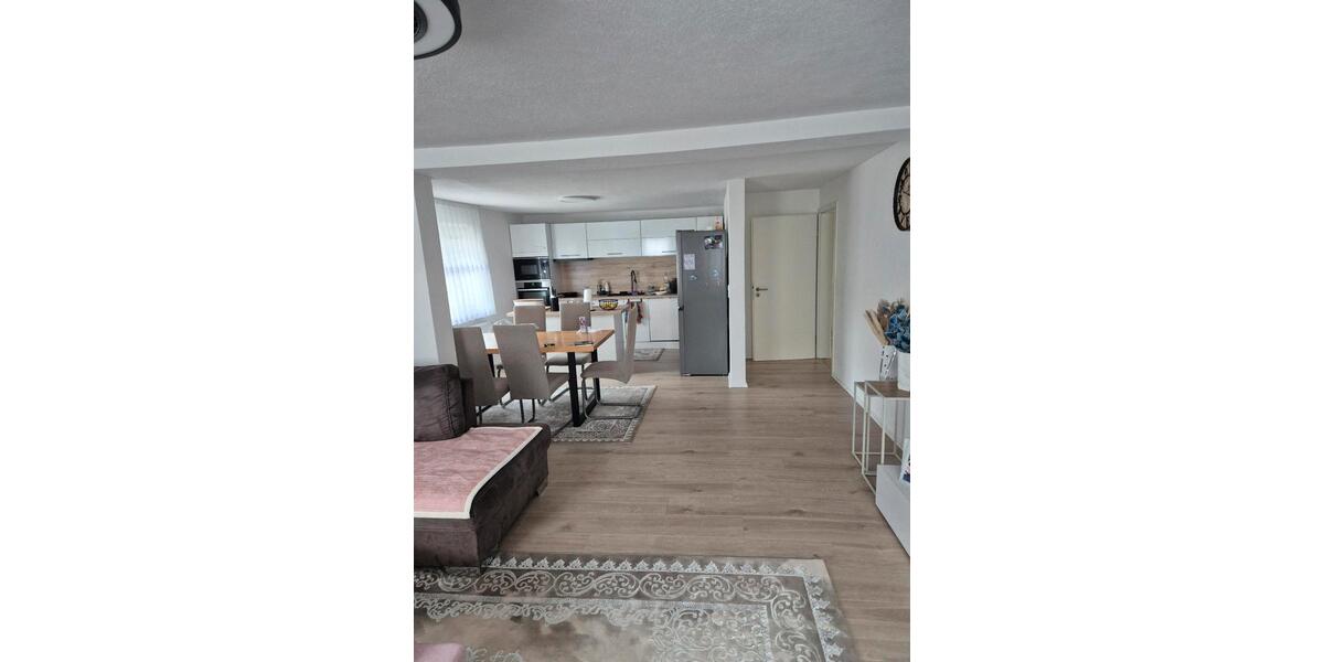 Einfamilienhaus Illingen - 9 Zimmer, 200 m&sup2;, 485.000&euro; | Angebot:25753863