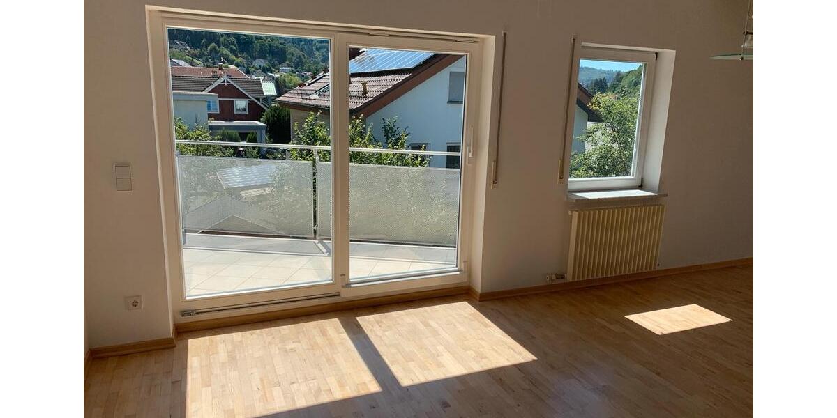 Dachgeschoßwohnung Angelbachtal - 3 Zimmer, 120 m&sup2;, 1.100&euro; | Angebot:25823523