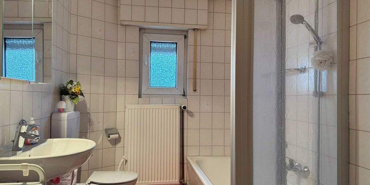 Doppelhaushälfte Nußloch - 5 Zimmer, 132 m&sup2;, 375.000&euro; | Angebot:25733940