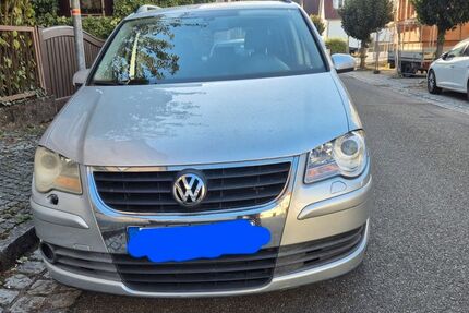 VW Touran 285.000 km 2.400 &euro; Offenau 74254
