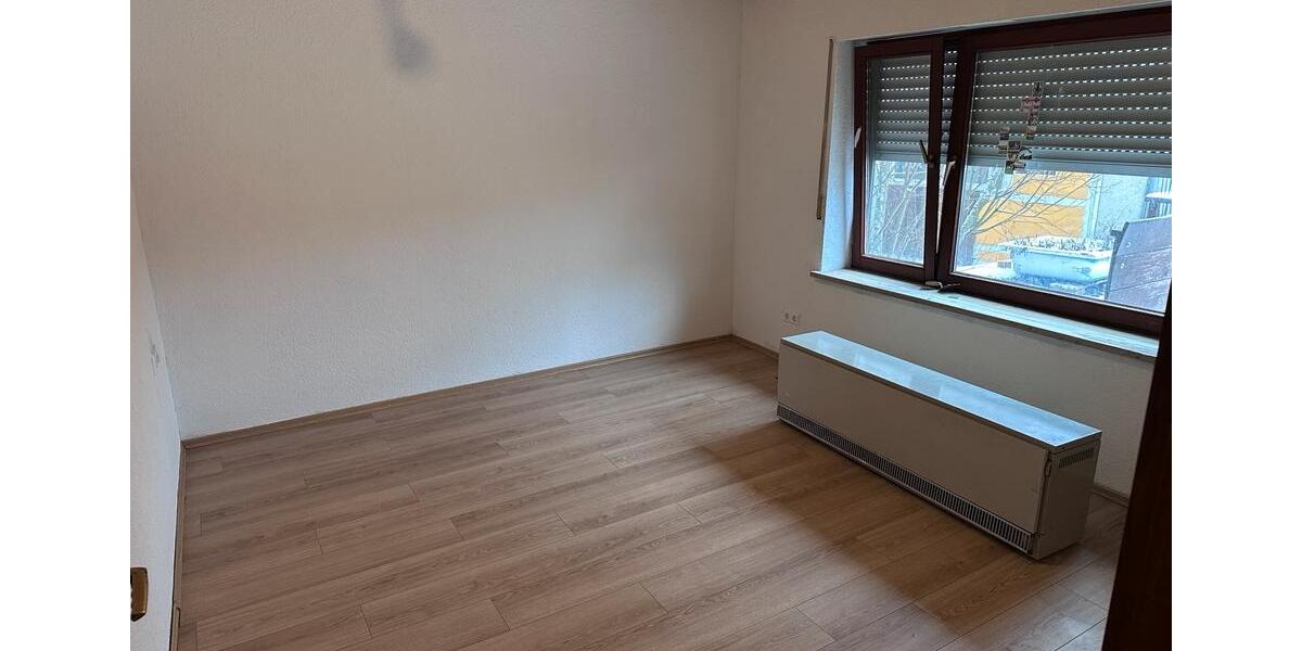 Etagenwohnung Eberdingen - 3 Zimmer, 80 m&sup2;, 1.000&euro; | Angebot:24414396